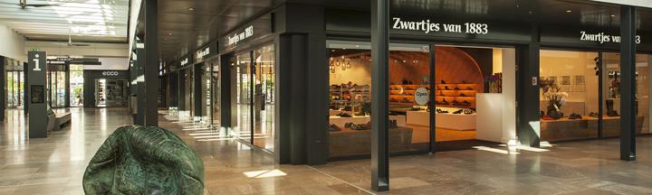 Schoenwinkel Zwartjes van - twee winkels in Amsterdam