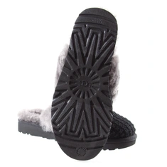 UGG cozy slipper black